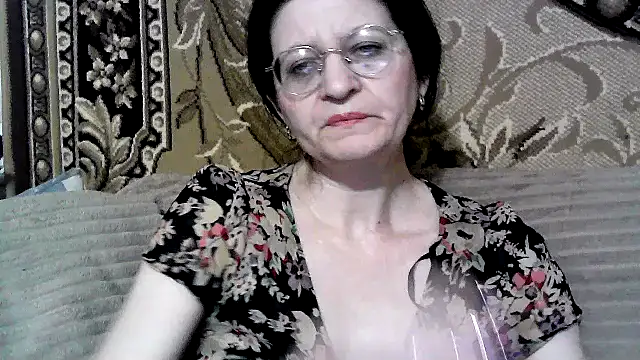 Snapshot of Dear_Annet chatting on June 17, 2026, 6:31 pm Dear Annet online show from June 17, 2026, 6:31 pm
