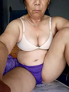 Snapshot of KK_orio chatting on June 10, 2026, 7:13 pm KK orio online show from June 10, 2026, 7:13 pm