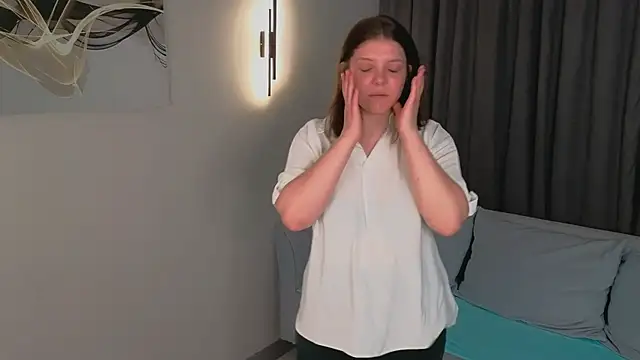 Snapshot of DebraaGraham chatting on June 11, 2026, 1:20 pm DebraaGraham online show from June 11, 2026, 1:20 pm