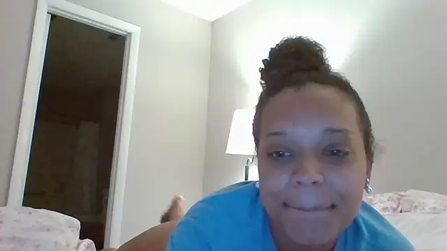 Cinnamon-kisses online show from June 23, 2026, 9:24 pm