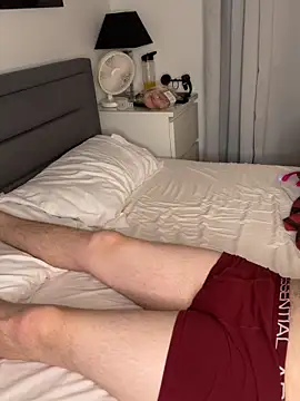Shycouple7295 online show from June 30, 2026, 9:16 pm