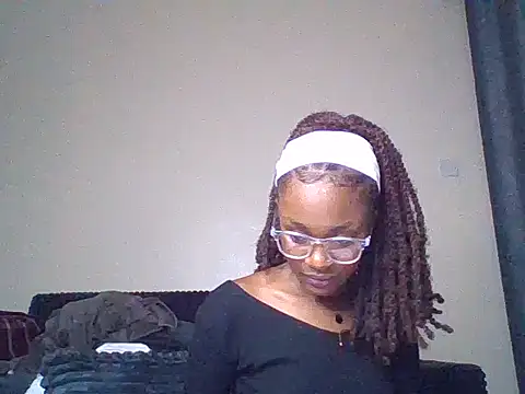 Lill Miss online show from July 10, 2026, 8:22 pm