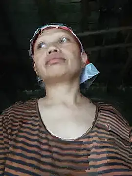 Snapshot of Ila-min chatting on June 19, 2026, 8:40 am Ila-min online show from June 19, 2026, 8:40 am
