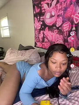 Prettywettkittycc online show from June 16, 2026, 3:47 pm