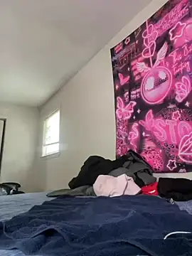Prettywettkittycc online show from June 22, 2026, 1:52 pm