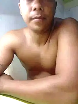 elmorenito0511 online show from June 5, 2026, 11:54 pm