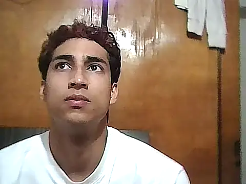 0hmbre0 online show from June 10, 2026, 4:12 am
