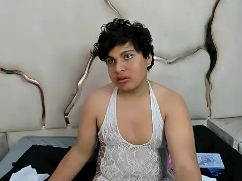 IsabelaVillalba online show from July 30, 2026, 11:15 pm