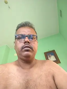 Snapshot of daddys_small_dick chatting on June 12, 2026, 2:43 am daddys small dick online show from June 12, 2026, 2:43 am