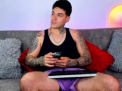 Austin Rayne online show from July 6, 2026, 3:47 am