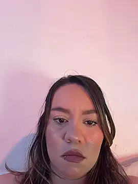 Emma Jonas online show from June 19, 2026, 5:50 pm