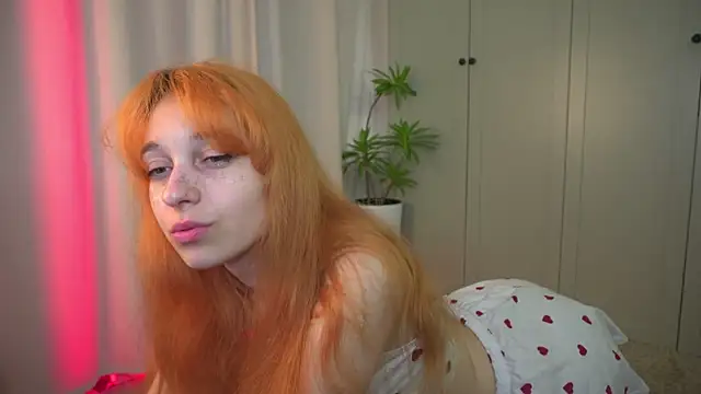 tgirlfoxy online show from July 26, 2026, 6:21 am