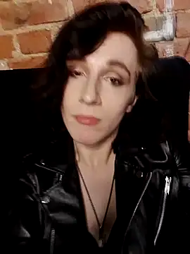 MickeQuinee online show from July 26, 2026, 11:28 am