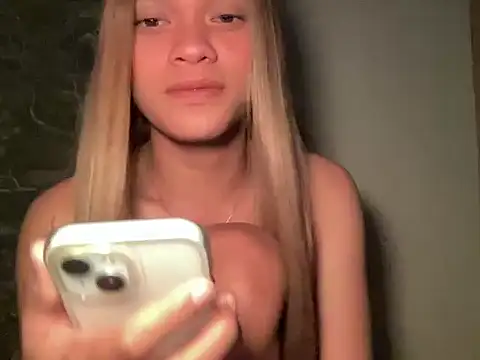 Justine0419 online show from July 18, 2026, 12:15 am
