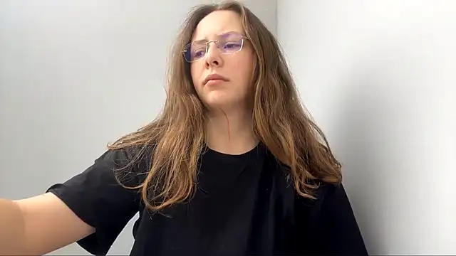 Snapshot of AlisonOhlmacher chatting on June 10, 2026, 8:02 am AlisonOhlmacher online show from June 10, 2026, 8:02 am