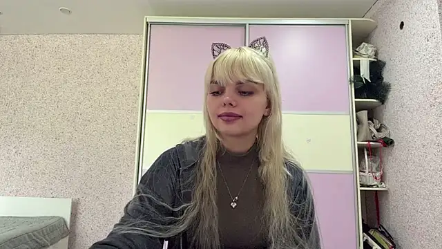 Snapshot of LucilleGrammont chatting on June 12, 2026, 7:07 am LucilleGrammont online show from June 12, 2026, 7:07 am