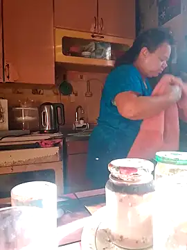 Snapshot of oksana72 chatting on September 27, 2025, 5:45 am oksana72 online show from September 27, 2025, 5:45 am