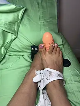 Snapshot of prettytoesfreak chatting on June 7, 2026, 7:39 pm prettytoesfreak online show from June 7, 2026, 7:39 pm