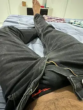 Snapshot of dreamy_boy chatting on June 16, 2026, 7:49 pm dreamy boy online show from June 16, 2026, 7:49 pm