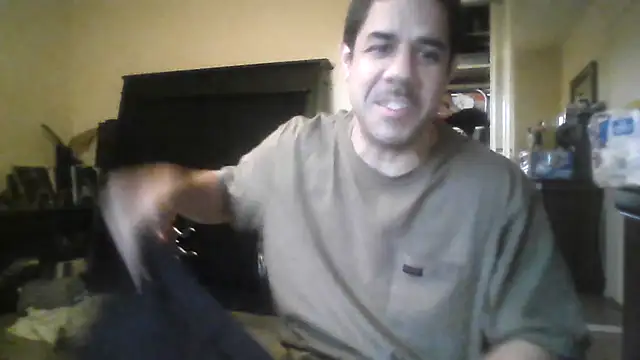 Snapshot of toosexy4myshirt chatting on June 25, 2026, 12:43 am toosexy4myshirt online show from June 25, 2026, 12:43 am