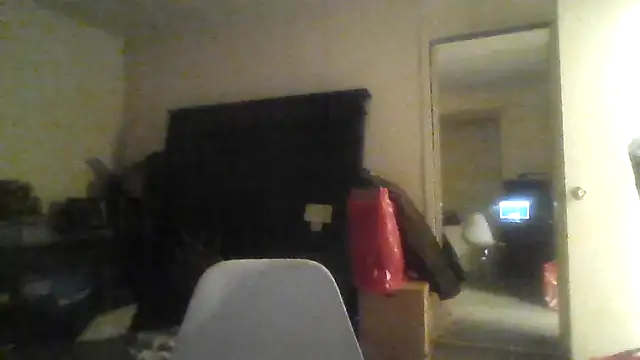 Snapshot of toosexy4myshirt chatting on June 27, 2026, 6:51 am toosexy4myshirt online show from June 27, 2026, 6:51 am