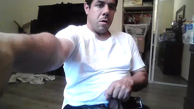 Snapshot of toosexy4myshirt chatting on July 5, 2026, 11:23 pm toosexy4myshirt online show from July 5, 2026, 11:23 pm