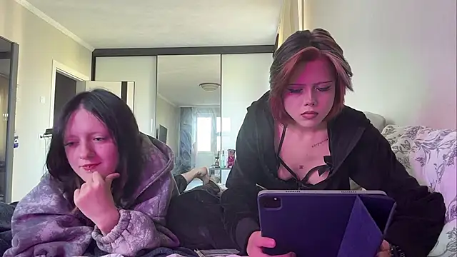 Catherine19Hunt online show from June 17, 2026, 4:19 pm