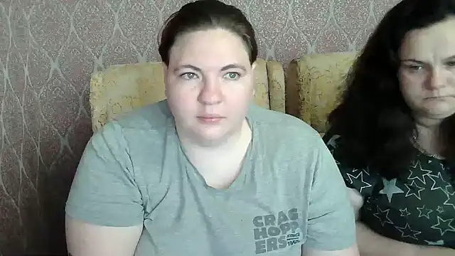 Snapshot of TiaMason chatting on June 12, 2026, 5:28 am TiaMason online show from June 12, 2026, 5:28 am