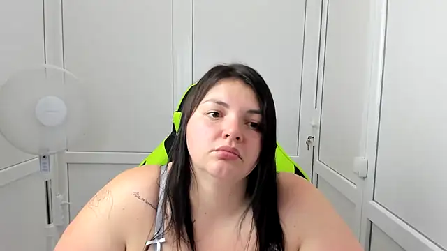 MargaretDark online show from June 26, 2026, 12:42 pm