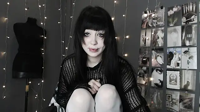 Snapshot of lucyy0_0ddeath chatting on June 9, 2026, 6:03 am lucyy0 0ddeath online show from June 9, 2026, 6:03 am