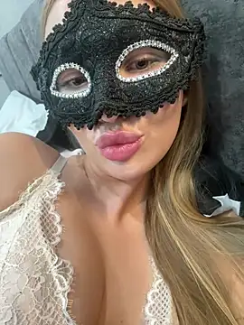AlexandraMoore03 online show from July 6, 2026, 7:27 pm