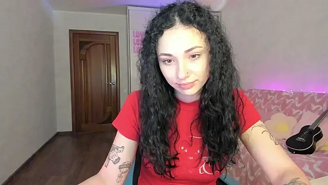Snapshot of elisskriter chatting on June 22, 2026, 12:02 pm elisskriter online show from June 22, 2026, 12:02 pm