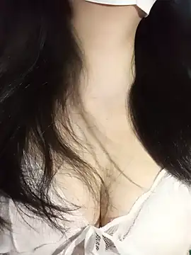 -BellaSe- online show from June 17, 2026, 9:23 am