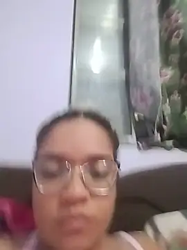 Snapshot of Esquetadinhas chatting on June 8, 2026, 4:40 pm Esquetadinhas online show from June 8, 2026, 4:40 pm