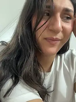 AryloverX online show from July 18, 2026, 9:07 pm