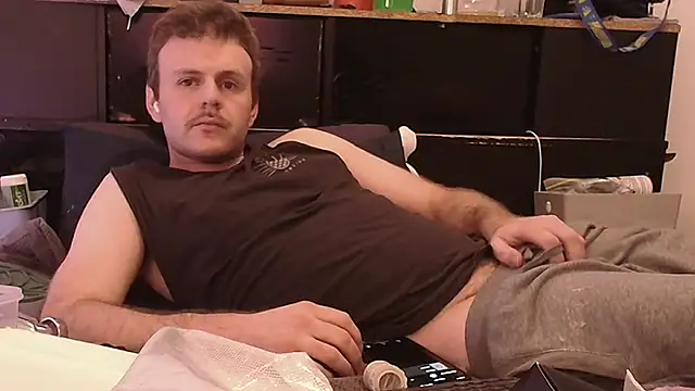 Snapshot of kinkyboipig chatting on June 16, 2026, 4:42 pm kinkyboipig online show from June 16, 2026, 4:42 pm