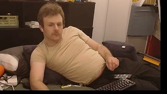 Snapshot of kinkyboipig chatting on August 1, 2026, 5:34 pm kinkyboipig online show from August 1, 2026, 5:34 pm