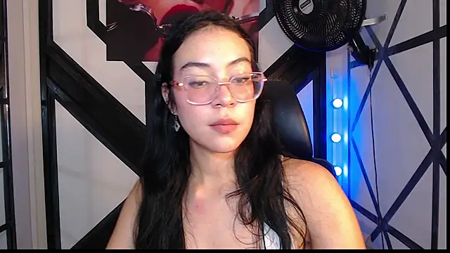 megan 0701 online show from June 10, 2026, 9:57 pm
