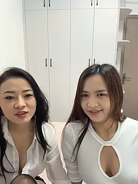 jingya521 online show from July 3, 2026, 2:23 pm