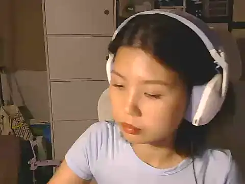 Snapshot of urgrl_portia chatting on June 11, 2026, 11:19 am urgrl portia online show from June 11, 2026, 11:19 am