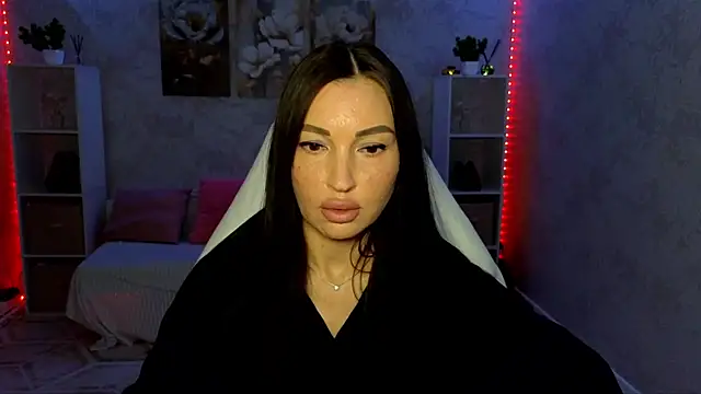 NikoleMills online show from July 10, 2026, 6:17 am