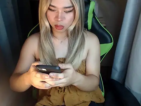 Horny HoneyX online show from July 28, 2026, 4:39 pm