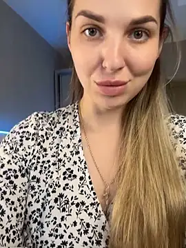babbyalexandra online show from June 19, 2026, 1:59 pm