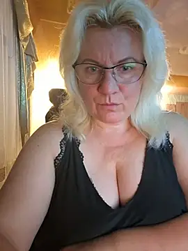 VikaRaine555 online show from July 12, 2026, 7:16 pm