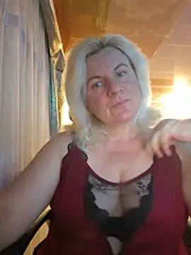 VikaRaine555 online show from July 15, 2026, 7:41 pm
