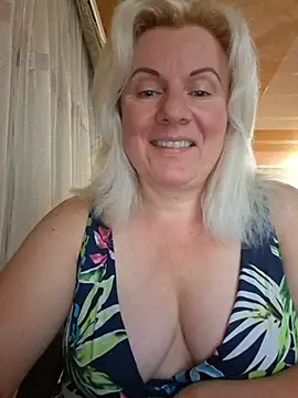 VikaRaine555 online show from July 21, 2026, 7:27 pm