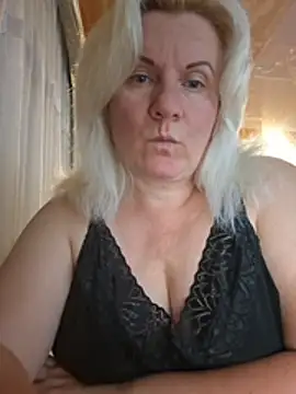 VikaRaine555 online show from July 23, 2026, 7:01 pm