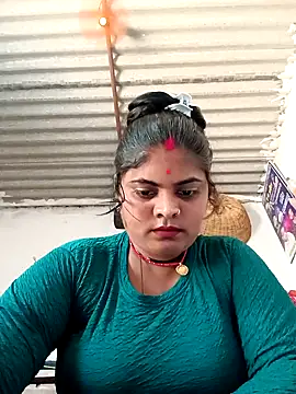 Snapshot of Cut_pihu56 chatting on June 18, 2026, 5:51 am Cut pihu56 online show from June 18, 2026, 5:51 am