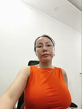 Snapshot of Fanritar chatting on July 6, 2026, 1:30 pm Fanritar online show from July 6, 2026, 1:30 pm
