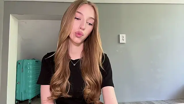 TraceyHowey online show from June 24, 2026, 9:41 am
